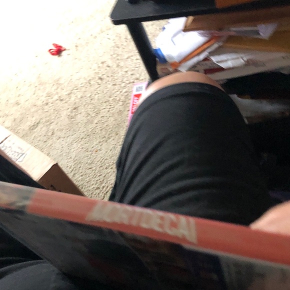 Fox Mortdecai DVD with Digital Copy - Red and Black Cover - Picture 3 of 4